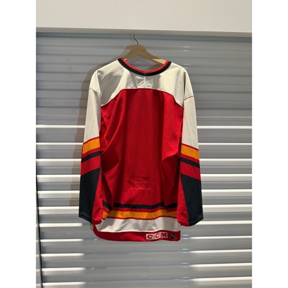 Vintage Calgary Flames CCM Authentic NHL Jersey Red Fight Strap 48 center ice - Picture 7 of 7